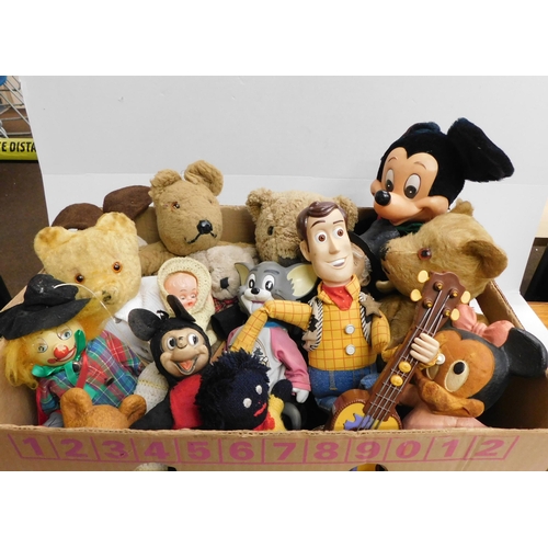 37 - Mixed items including - teddy bears & puppets