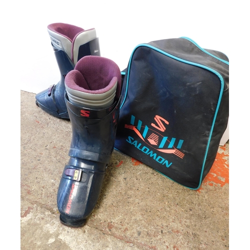 510 - Salamon ski boots in bag - 350/355 28.0