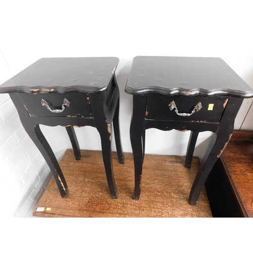 540A - Pair of black bedside tables