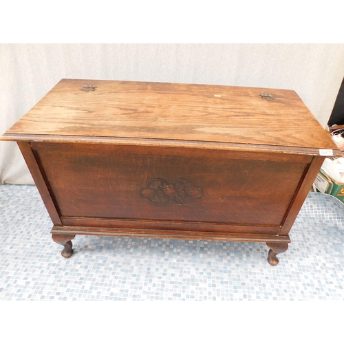 548A - Vintage solid oak blanket box