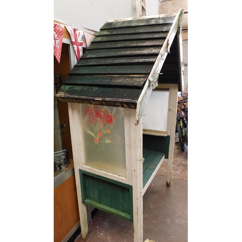 560 - Large wooden garden seat/arbour-top of roof approx 84