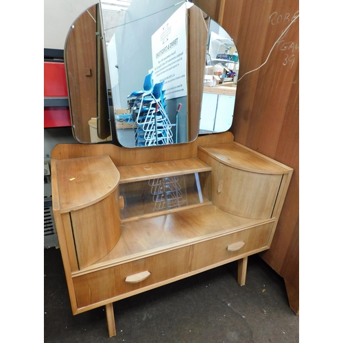 576 - Vintage mirrored dressing table