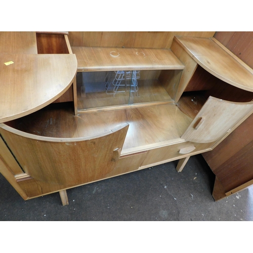 576 - Vintage mirrored dressing table