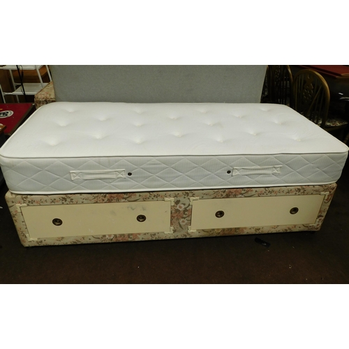 580 - Single divan bed & mattress