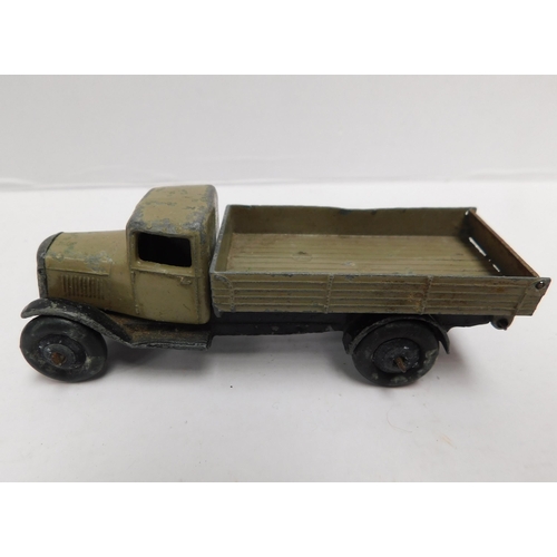 120 - Vintage - Dinky Austin tipper - original paint & tyres