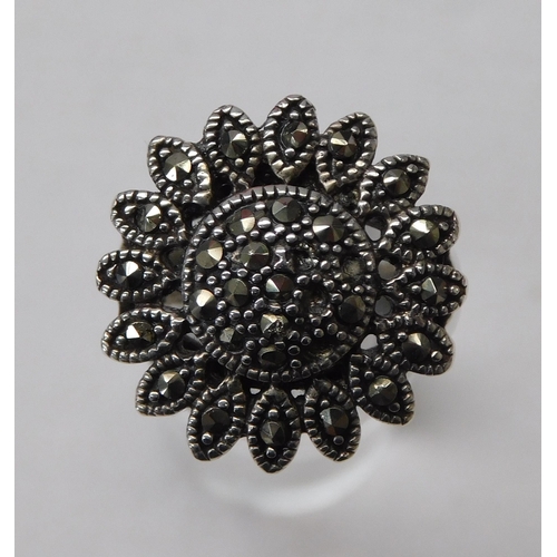 125 - 925 - silver & marcasite set ring - size O