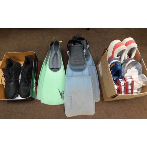 271 - Mixed items including - adult size 13 1/2  Adidas trainers/Flipper's & sports gloves - 
£1 start - a... 