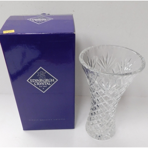 31 - Edinburgh crystal - vase/boxed