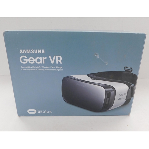 11 - Samsung - Gear VR w/o