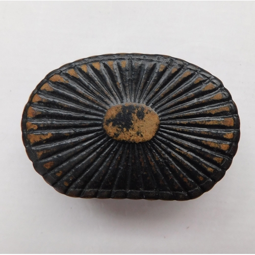 118 - Antique Georgian - scallop edged/snuff box