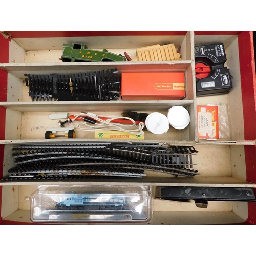 164 - Mixed - model railway items