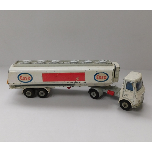 23 - Dinky Supertoys - die cast No943/Leyland Esso tanker