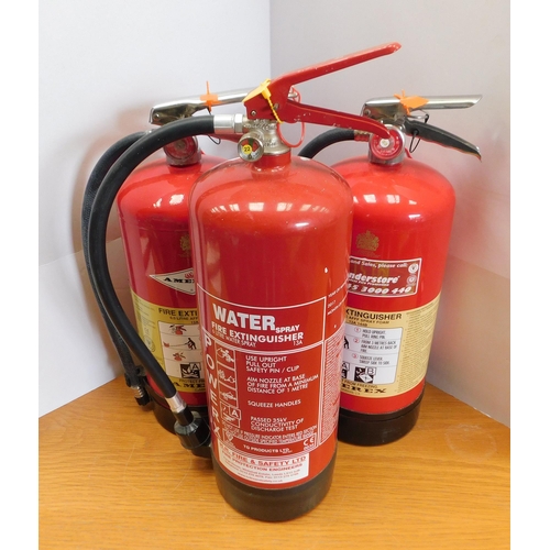 539A - 3x Fire extinguishers w/o