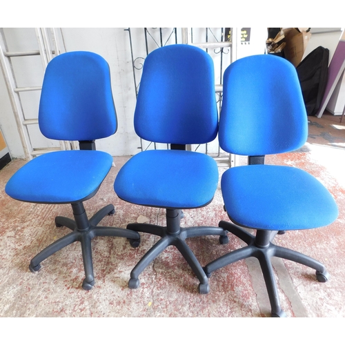 542 - 3x Blue office chairs