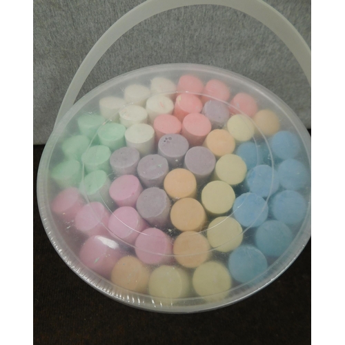 594 - 2x New tubs of 50 pavement chalks