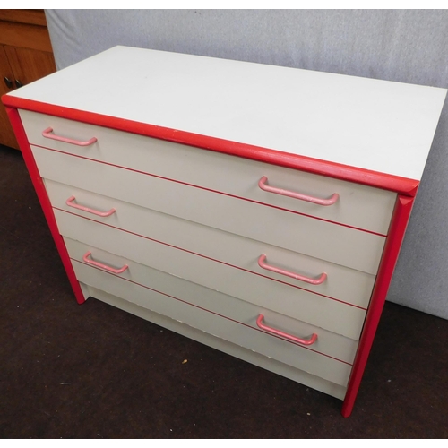 654 - 3 Drawer bedroom set of drawers