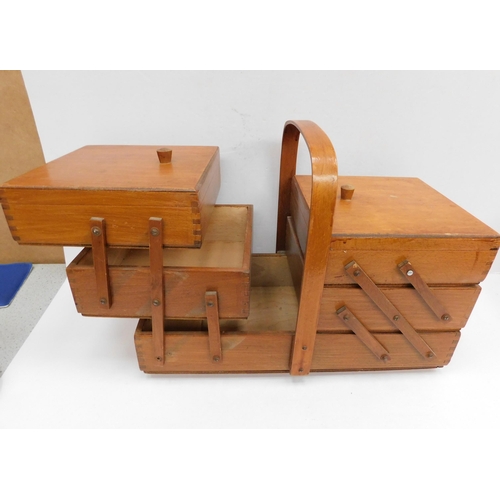 198A - Vintage cantilever sewing box