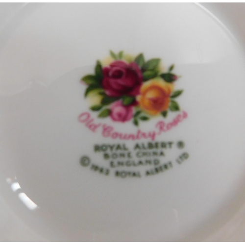 257 - Royal Albert - Old Country Rose pattern ceramics...