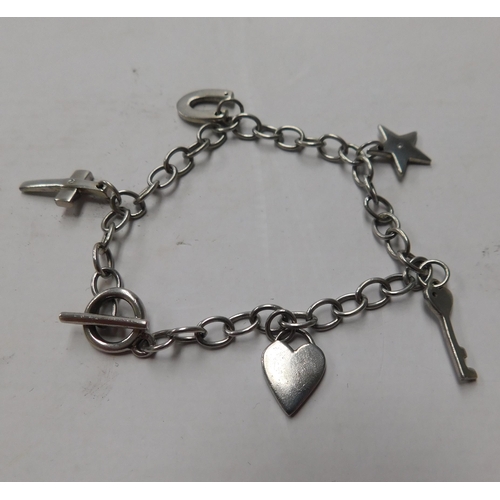 135 - Sterling silver - charm bracelet