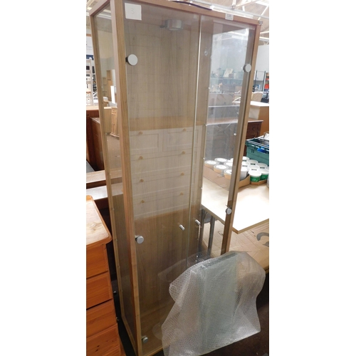 536 - 7 Shelf glass display cabinet