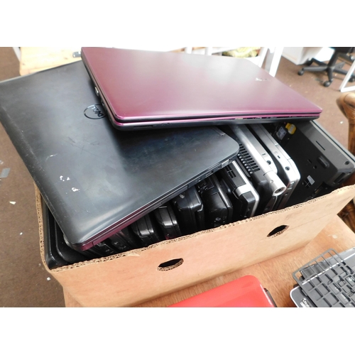 613 - Large selection of laptops, plus other bits - some working