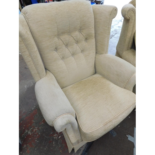 542 - 3 Seater sofa and 2 matching armchairs