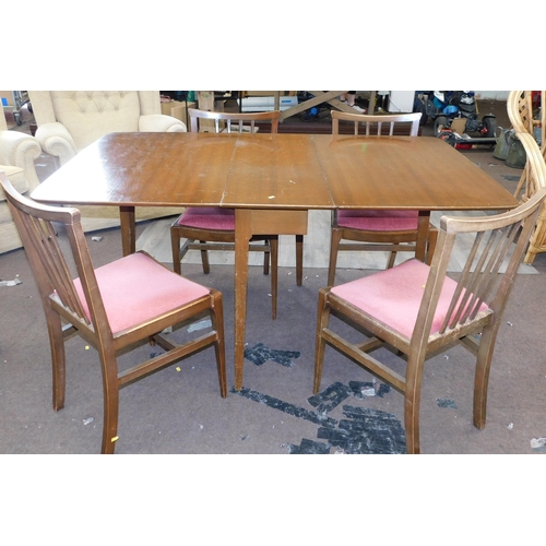 550 - Drop leaf table and 4 retro chairs...