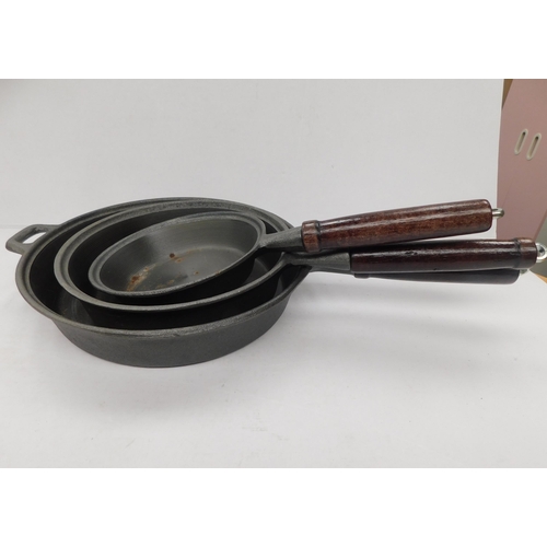 652 - Cast iron trio pan set