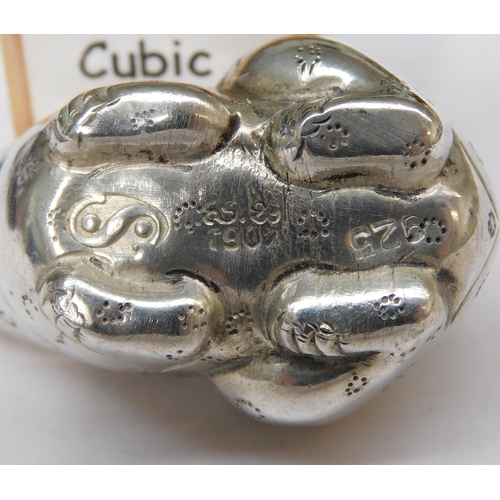 199 - 925 Silver - pill/trinket box - toad with sapphire eyes