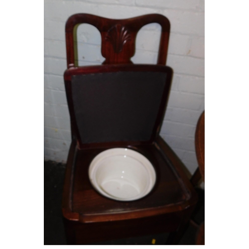 545 - Vintage mahogany commode and oak occasional table