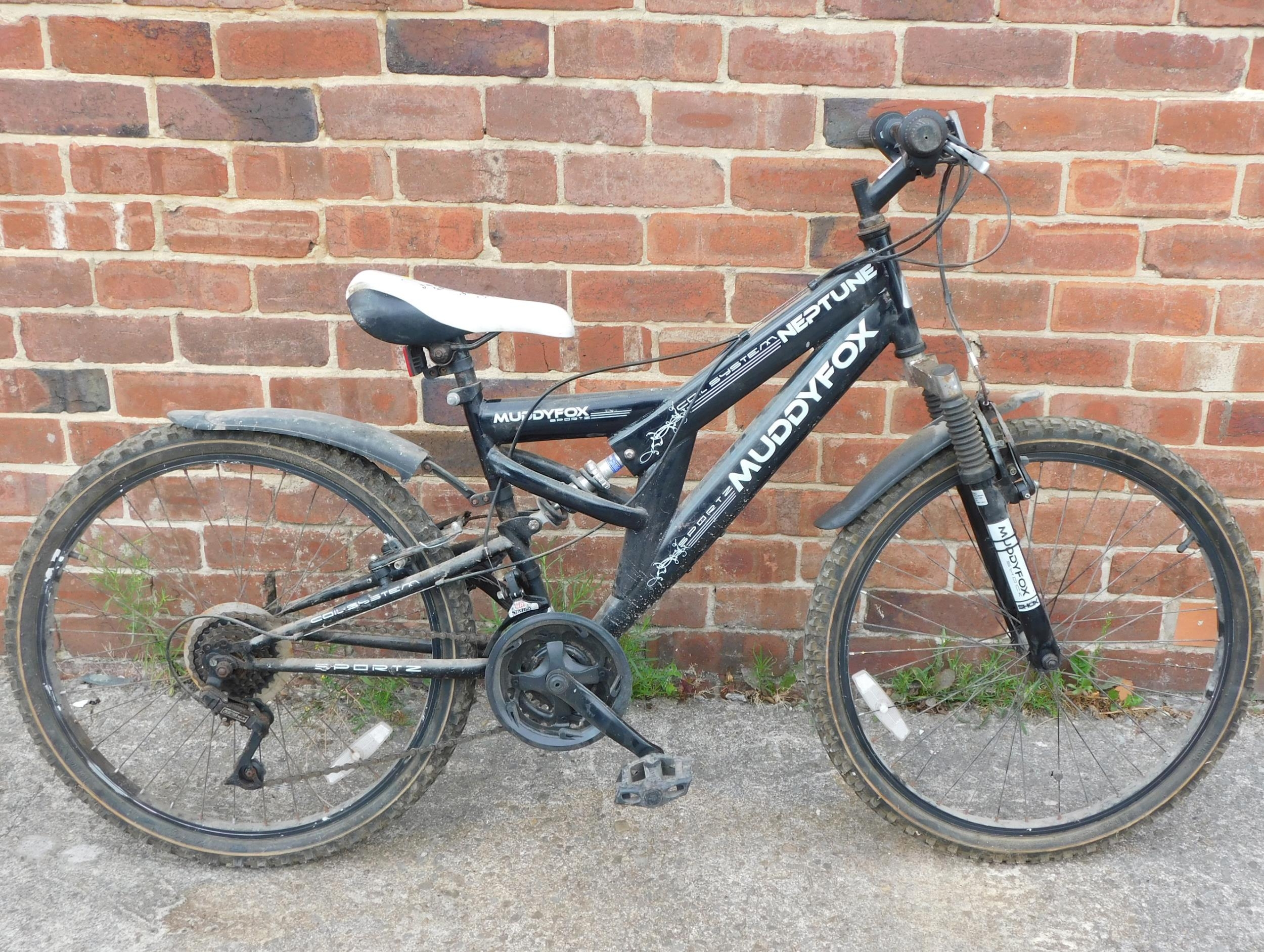 Muddyfox Neptune full suspension mountain bike