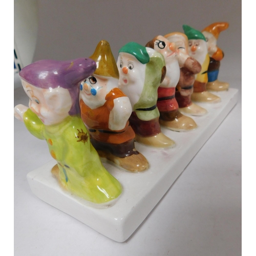 103 - Vintage - Snow White & The seven dwarfs - ceramic toast rack