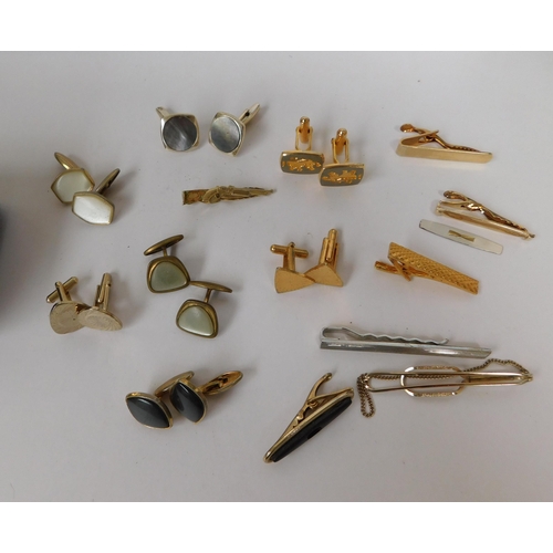 138 - Cufflinks & tie clips - including Stratton