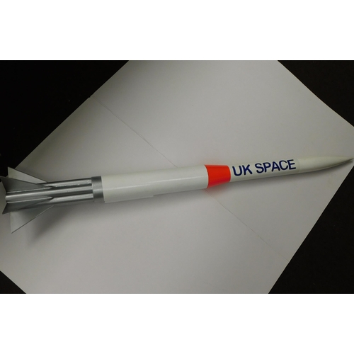 196 - UK space - model rocket