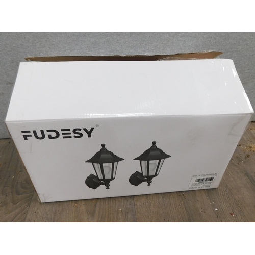 522 - New boxed Fudesy outdoor lights