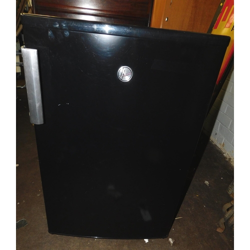 533 - Hoover fridge in working order