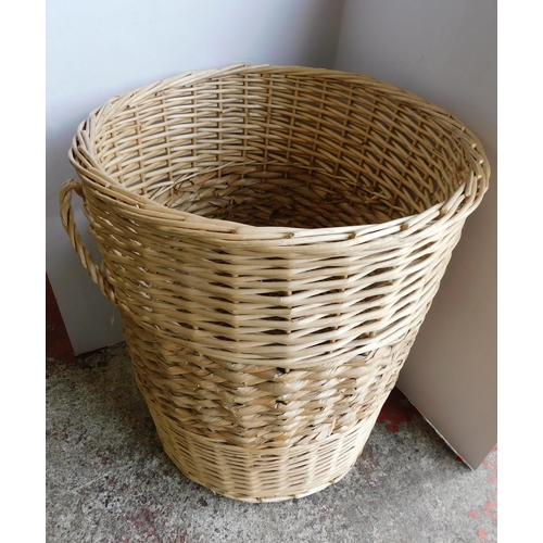 682 - Large wicker basket