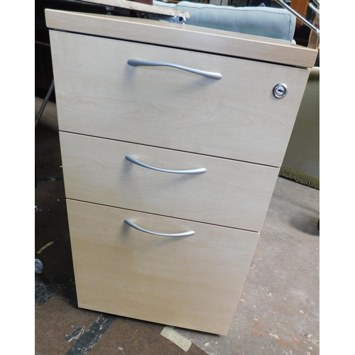 714 - 3 Drawer office cabinet