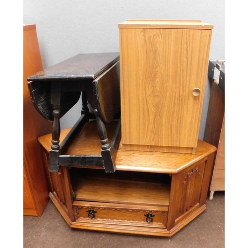 738 - Media corner unit in oak with drawer and drop leaf side table and small cabinet