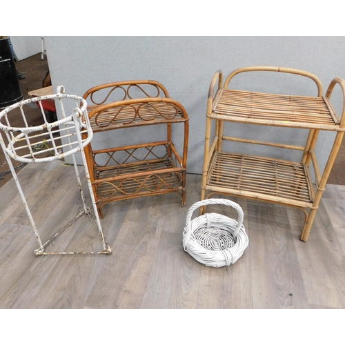 753 - Assorted plant stands