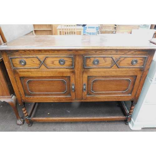 780 - Sideboard in oak - 2 drawer, 2 door