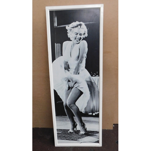 810A - Marylin photo framed approx. 65