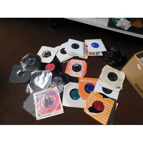 45A - Mixed 45s - including Elvis Presley