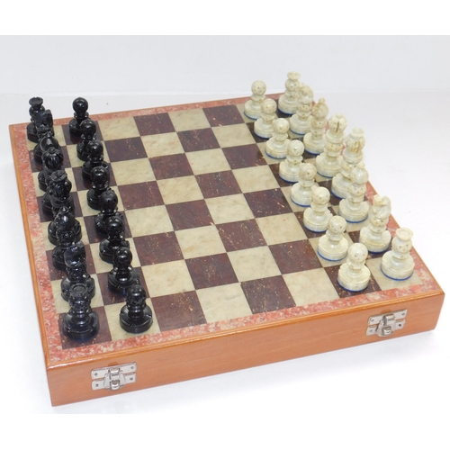 190 - Chess set & board