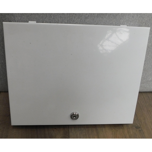 523 - Wall mountable lockable metal cabinet with key