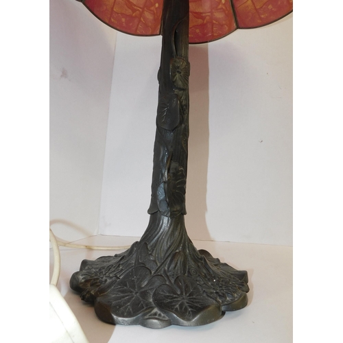 1 - Tiffany style/Lotus & lily stem lamp - metal & glass