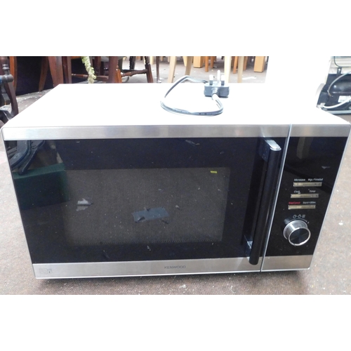 564A - Kenwood microwave W/O in good condition