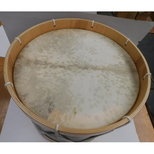 658 - Large drum - approx. 21