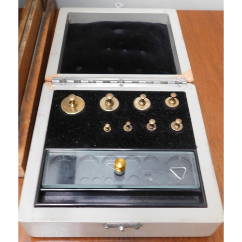 Quickway Chaindial Scales in a case by Griffin & George Ltd, with part ...