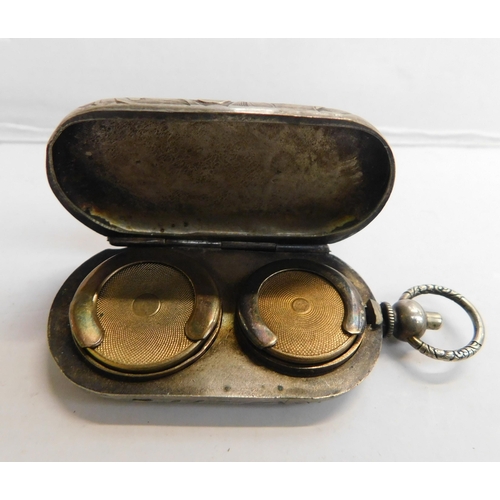 109 - White metal - Art Nouveau era/ladies coin case - with naturalistic relief decoration